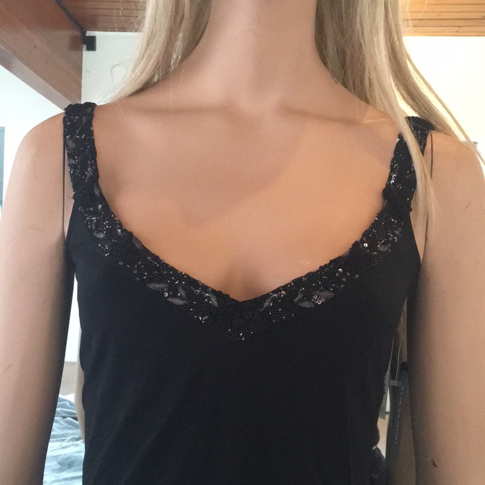 Beautiful Elie Tahari Black Beaded V Neck Tank